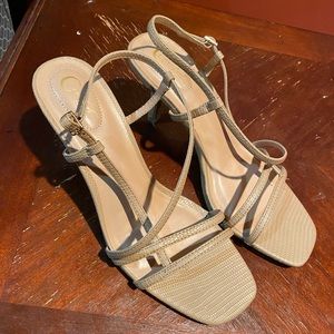 Strappy heels in Nude shade